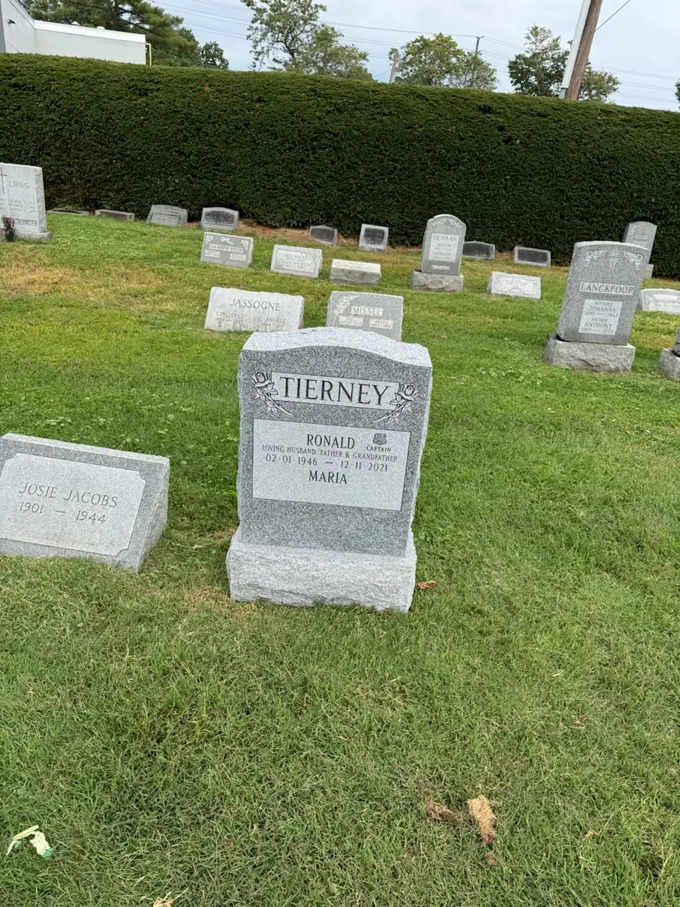 Bronze Headstone hand-carved by Bronze Memorial Shop in NJ — image 5